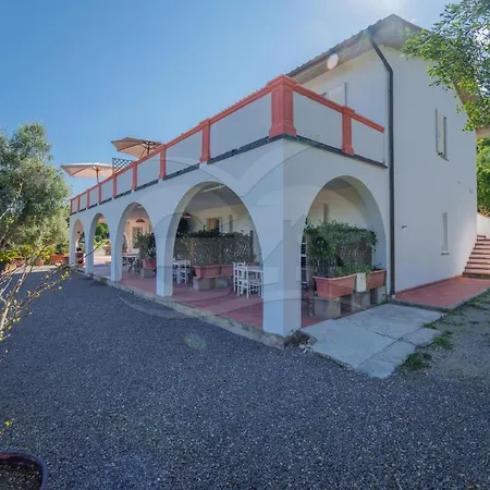 La Palazzina Nel - Goelba Maison d'hôtes 3*