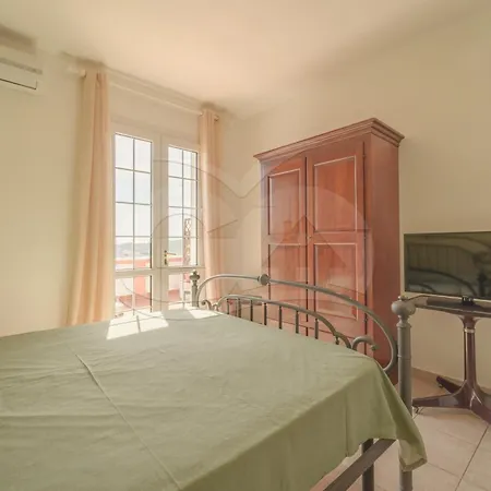 La Palazzina Nel - Goelba 3*